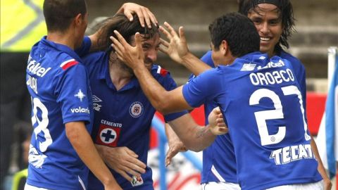 "Chuletita" Orozco, Néstor Araujo y Adrián Cortés anotaron por la máquina celeste de la Cruz Azul.