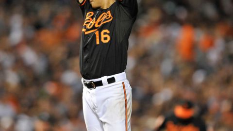 Wei-Yin Chen, de los Orioles, trata de capear el temporal.