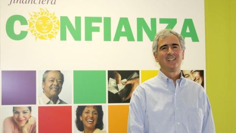 Marco Lucioni es el  fundador de Financiera Confianza que  ayuda a  pequeños empresarios latinos.
