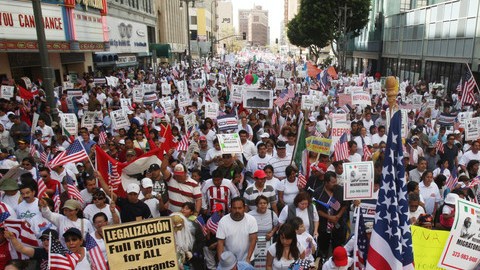 Estados Unidos tendrá eventualmente tantos residentes 'de la minoría' como de los  'no minoritarios', dice informe.