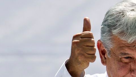 López Obrador  tendría que  iniciar su partido en enero para  inscribirlo en 2014 y poder participar en las próximas elecciones.