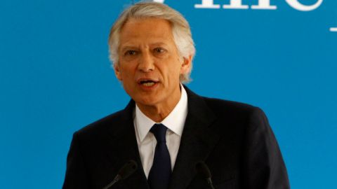 Los investigadores tratan de determinar si Villepin amenazó al actual presidente de Relais & Châteaux, el español Jaume Tàpies, para que no sacara a la luz asuntos turbios de su predecesor, Bulot.