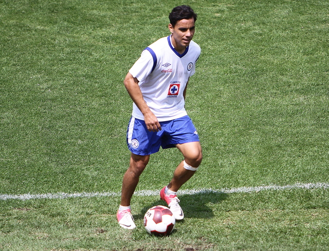 El delantero de Cruz Azul, Omar Bravo, asegura que la experiencia de Tigres puede ser un factor a favor del cuadro regiomontano.