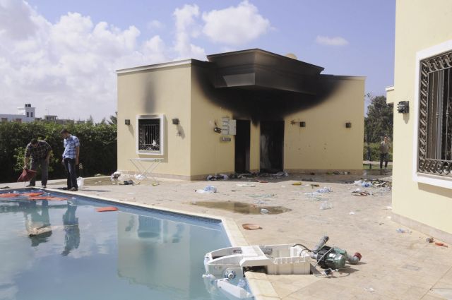 Restos carbonizados de un edificio del consulado estadounidense en Bengasi, Libia, luego de un ataque el que murieron el embajador estadounidense, Chris Steven, y otros tres compatriotas suyos.