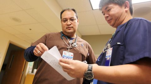 El acuerdo beneficiará a casi 70 enfermeras y miembros del personal médico que demandaron al Centro Médico Regional de Delano, en el condado de Kern.