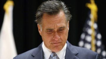El candidato republicano Mitt Romney está en apuros a siete semanas de las elecciones porsus polémicos comentarios.