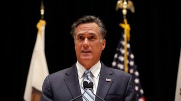 El video, grabado a escondidas y difundido la víspera por la revista Mother Jones, puede complicar aún más los esfuerzos de Romney por acercarse a los hispanos.