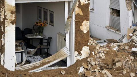 La explosión causó daños en los edificios cercanos y dos casas han quedado destrozadas.