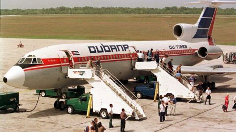 Cuba dispone de 10 aeropuertos internacionales y 13 nacionales.