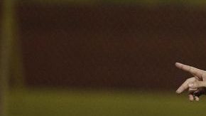 Hérculez Gómez y Escoboza del Santos Laguna celebran sus goles en Concachampions ante el Águila salvadoreña.