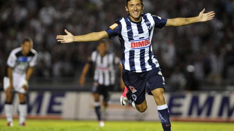 Nery Cardozo del Monterrey celebra el transitorio 2-1 frente a Gallos Blancos de Querétaro.