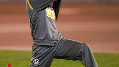 Paulo Henrique Ganso deja al Santos, equipo con el que ganó varios títulos, como la Copa Libertadores, de la mano de Neymar.