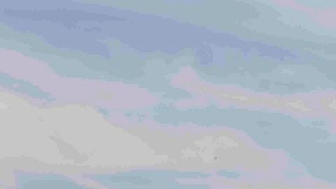 El candidato republicano a la presidencia Mitt Romney aborda su avión en San Diego el sábado 22 de septiembre de 2012.