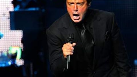 Luis Miguel tendrá que buscar cómo recuperar el amor incondicional de Uruguay, entre otros mercados.