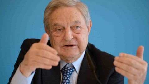 El multimillonario George Soros comprometió $1 millón a la organización Priorities USA Action, que apoya la reelección de Barack Obama.