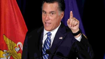 El aspirante republicano a la presidencia de EE.UU., Mitt Romney, en campaña por Springfield, Virginia el jueves 27 de septiembre de 2012.