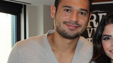 Yarel Ramos y Guadalupe 'Guad' Venegas, los conductores de la serie 'Reventón'.