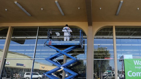 La tienda de Walmart en Panorama City ofrecerá comestibles.