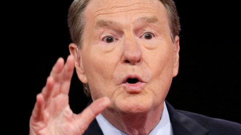 Jim Lehrer, presentador del programa 'News Hour' de PBS será el moderador del debate del 3 de octubre de 2012 desde Denver, Colorado.