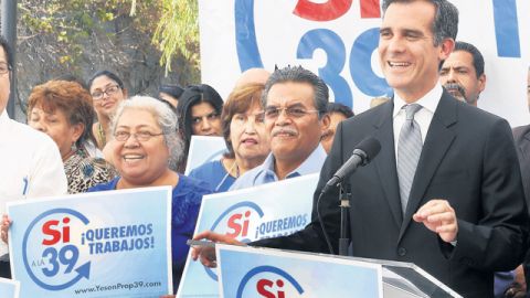 El concejal Eric Garcetti, del Distrito 13 dijo que la Proposición 39 debe pasar para acabar  con el vacío jurídico.