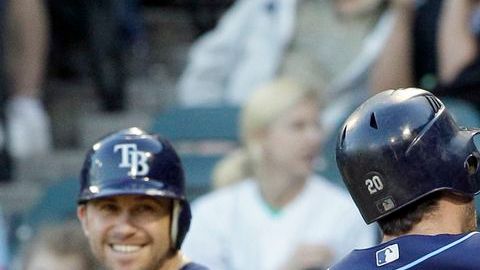 El pitcheo de Matt Moore y los cuadrangulares de Joyce guiaron a Tampa en su victoria ante los Medias Blancas de Chicago.