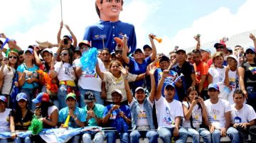 El Comando Venezuela, en el que aparecen seguidores del candidato opositor  Henrique Capriles Radonski.