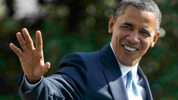 El Presidente Barack Obama sale de la Casa Blanca rumbo a Las Vegas el domingo 30 de septiembre de 2012.