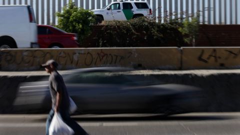 El incidente ocurrió a unas cinco millas al norte de la frontera con México.