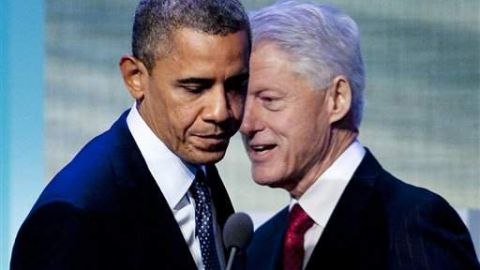 Obama estuvo la semana pasada en Nueva York durante el evento cumbre de la Iniciativa Clinton sobre cambio climático. De hecho, en esta imagen le acompaña el expresidente Bill Clinton.