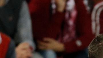 Van Persie festeja su segundo gol en el partido del Manchester United contra el CFR Cluj en la Champions.