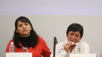 Sandra Gutiérrez de Vera (i) y Leonor de Vera López (d), hermana y madre, respectivamente, de Jesús Ángel Gutiérrez Olvera, ayer.