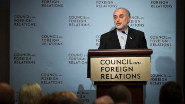 El ministro de Relaciones Exteriores de Irán habla en Nueva York sobre la fobia nuclear de EEUU contra Irán, ayer.
