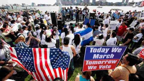 Inmigración y 'Dream Act' son apenas dos de los temas que dividen a los candidatos de ambos partidos.