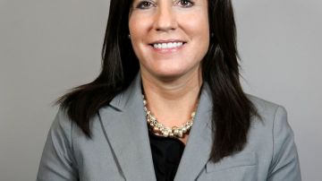 Andrea Bazán, vicepresidenta de desarrollo de recursos en United Way de Chicago.