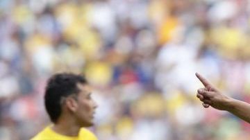 Las Chivas se impusieron con autoridad al América en el clásico nacional.