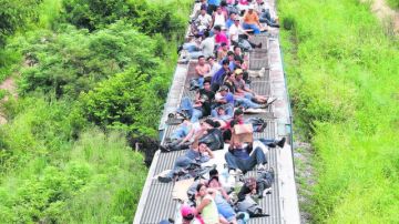 Cada tercer día llegan hasta Ixtepec, Oaxaca, alrededor de 500 migrantes de Centroamérica en los trenes de carga.