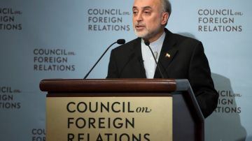 El ministro de Relaciones Exteriores iraní, Ali Akbar Salehi, cuando hablaba sobre Irán y EEUU, en Park Avenue, Nueva York.