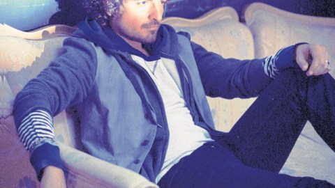 Tommy Torres describe '12 Historias' como un disco 'súper alegre'.