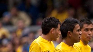 Los jugadores del América tienen mucho qué pensar. Medina afirma que tienen suerte de estar en zona de liguilla.