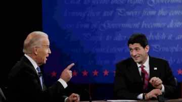 El vicepresidente de EE.UU. Joe Biden, izq., y su contendiente republicano se enfrentaron en el único debate la noche del 11 de octubre de 2012, en Kentucky.