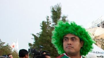 Fans de la selección mexicana de futbol en el estadio BBVA Compass de Houston para el juego México contra Guyana.