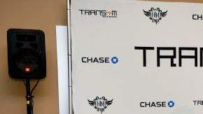 La congresista Lucile Roybal Allard, habla durante el evento que forma parte de la iniciativa TRANS4M Boyle Heights.