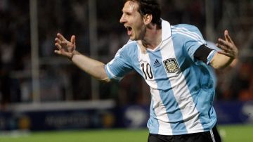 Lionel Messi, ganador del Balón de Oro 2011. 32 jugadores están al acecho.