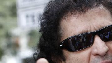 Álex Lora, durante la conferencia de prensa en que anunció que El Tri se prepara a celebrar otro aniversario.