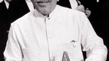 Gabriel García Márquez cuando recibió el Premio Nobel de Literatura 1982.