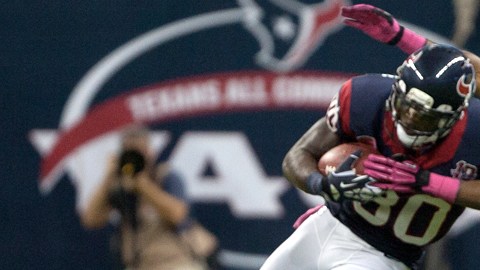 Los Packers contuvieron a los Texans, que además sufrieron por sus propios errores.
