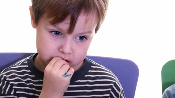 Los niños en Norteamérica pasan unas ocho horas frente al televisor.