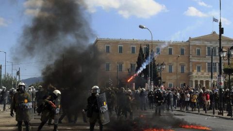 Los enfrentamientos entre un pequeño número de violentos y la policía se han saldado con 110 detenidos y nueve heridos.