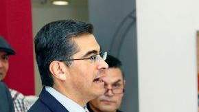 El congresista Xavier Becerra hace un llamado a todos los angelinos para que no dejen pasar la oportunidad de registrarse para votar, para hacer valer sus derechos.