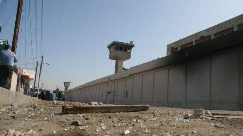 Autoridades dijeron que la pelea fue causada por pugnas de poder entre los prisioneros.